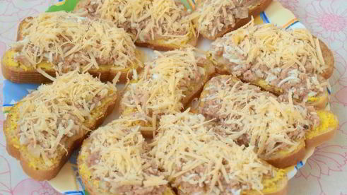 горячие бутерброды с тунцом