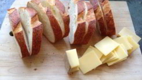 горячие бутерброды с ветчиной и сыром