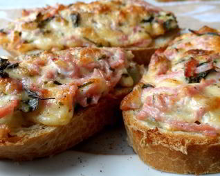 Горячие бутерброды в духовке