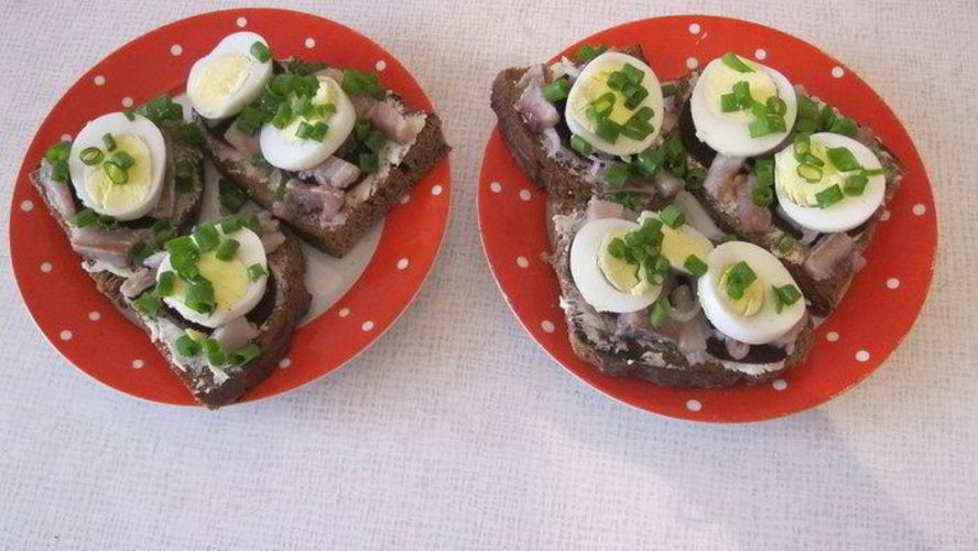 Рецепт мамочкин бутерброд с сельдью и свеклой