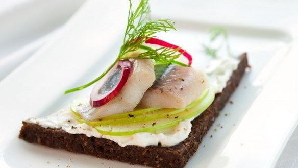 Рецепт Норвежские бутерброды с селедкой