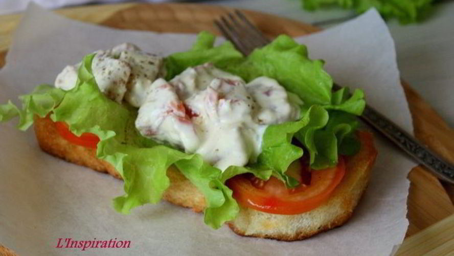 Рецепт салат-бутерброд с копченой семгой