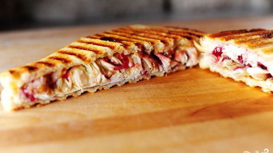 Рецепт швейцарский бутерброд с индейкой