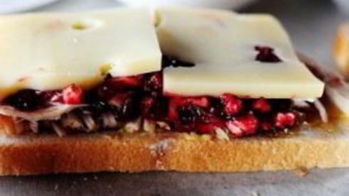 швейцарский бутерброд с индейкой