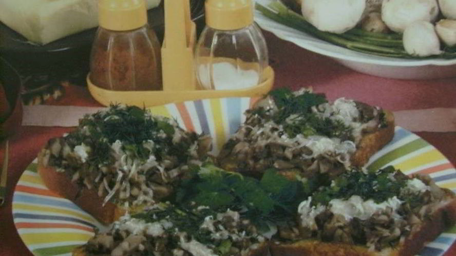 Рецепт закусочные бутерброды с грибами в микроволновой печи