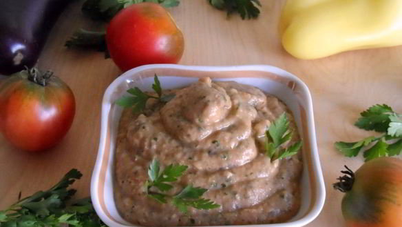 Рецепт Икра из баклажанов с болгарским перцем и чесноком