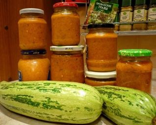 Кабачковая икра с болгарским перцем и томатной пастой