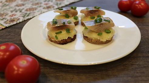 канапе с сельдью