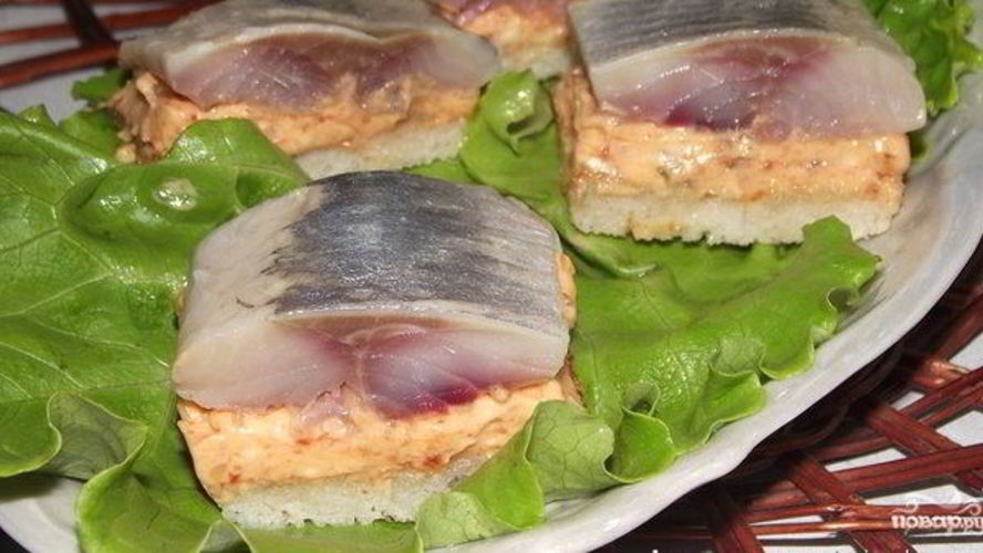 Рецепт канапе с селедкой
