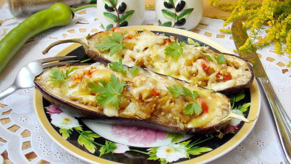 Рецепт Лодочки из баклажанов с сосисками