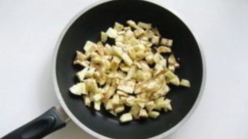 лодочки из баклажанов с сосисками