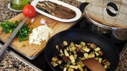 маринованная скумбрия с картофелем и овощами