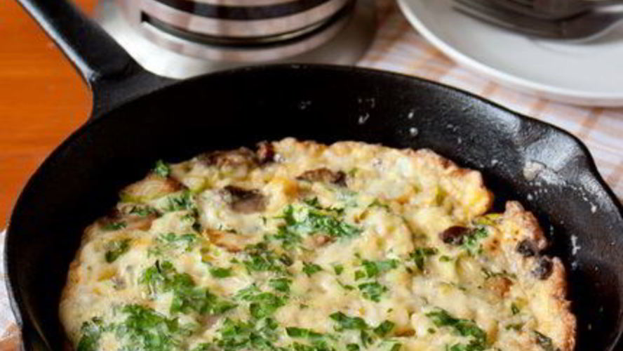 Рецепт фриттата с грибами, цуккини и голубым сыром