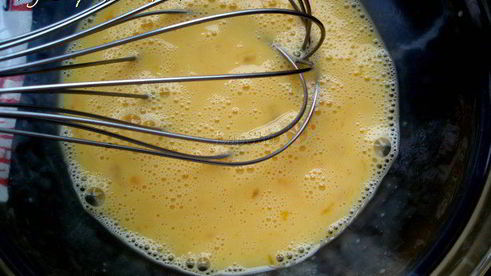 фриттата с лисичками и беконом