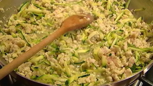 фриттата с начинкой из курицы и овощей