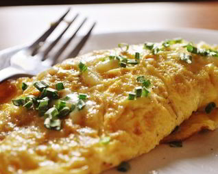 Омлет на молоке на сковороде