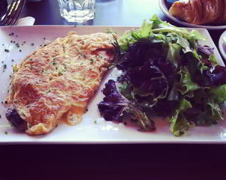 Омлет с грибами и сыром