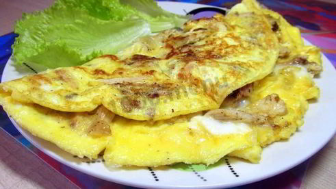 омлет с курицей и сыром