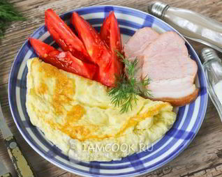 Омлет с майонезом на сковороде