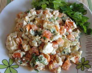 Омлет с помидорами в микроволновке