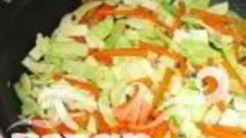 японский омлет омусоба