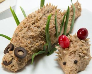 Ежики из печеночного паштета