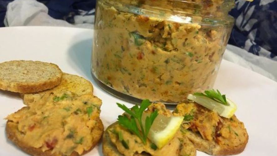 Рецепт паштет из белой фасоли с вялеными помидорами