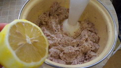 паштет из фасоли с красным перцем