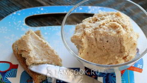 паштет из фасоли с миндалем