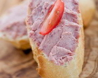 Паштет из куриной печени с чесноком и тимьяном