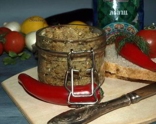 Паштет из маша с баклажанами и кунжутно-ореховой пастой