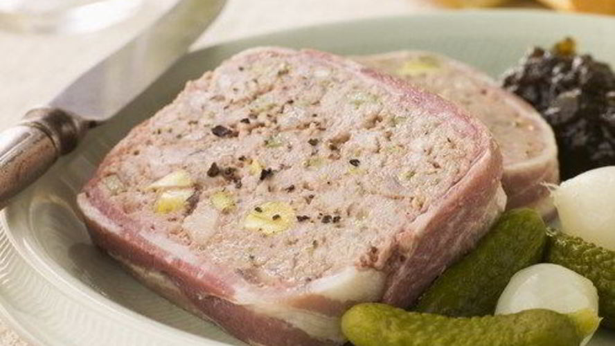 Рецепт паштет из свинины с беконом и ветчиной по-деревенски