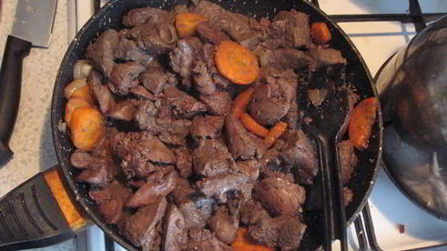 паштет с вялеными томатами и изюмом по-чешски