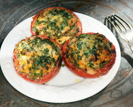 Помидоры, фаршированные семгой и каперсами