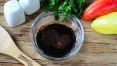 мясные роллы, фаршированные овощами