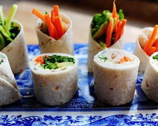 Овощные роллы из лепешек тортильяс