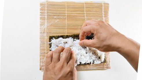 роллы калифорния с крабом