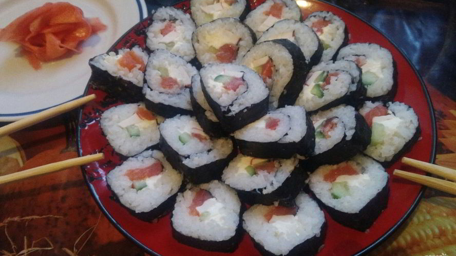 Рецепт роллы с форелью и сливочно-творожным сыром