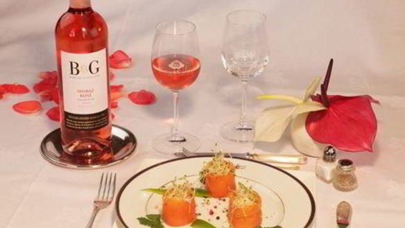 Рецепт Роллы с копченым лососем, треской и чесночным попурри