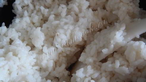 роллы с креветками и огурцом