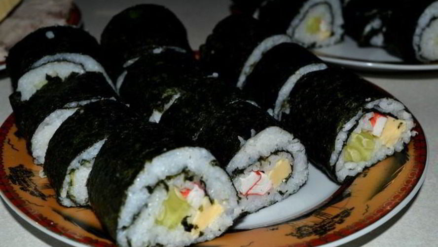 Рецепт роллы с огурцом, крабовыми палочками и сыром