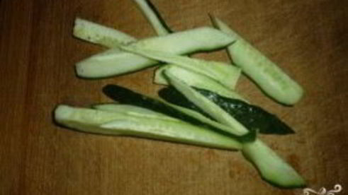 роллы с семгой и огурцом