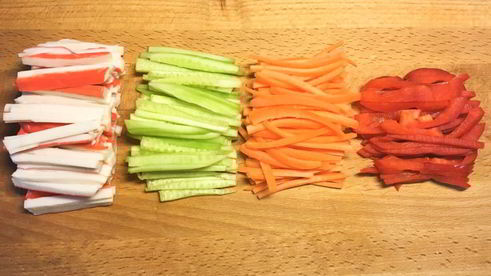 спринг-роллы с крабовыми палочками