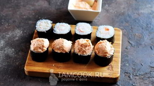 запеченные роллы с креветками