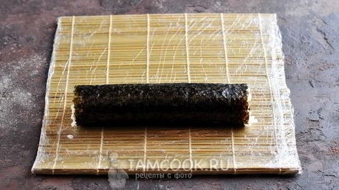 запеченные роллы с креветками