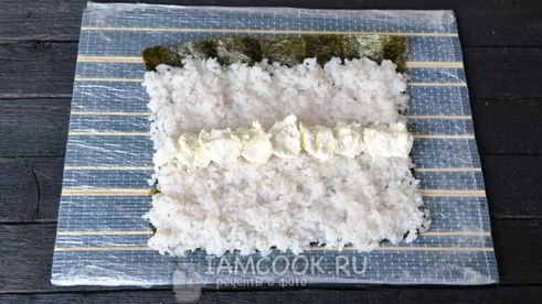 запеченные роллы с курицей