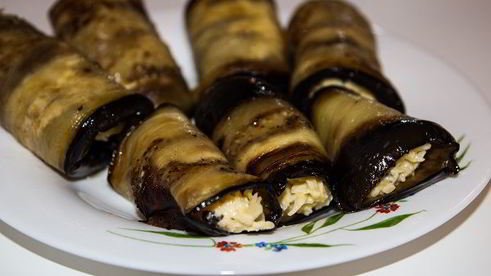 баклажанные рулетики