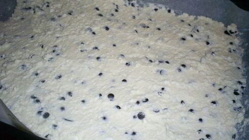 быстрый шоколадно-творожный рулет