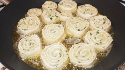 картофельные рулетики