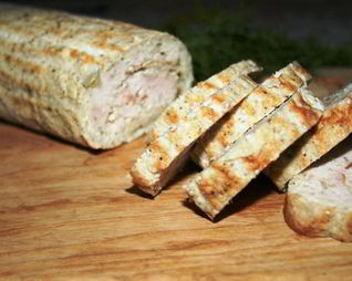 Куриный рулет с омлетом